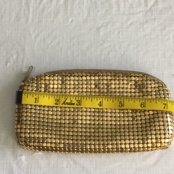 Chic Gold Mesh Wristlet - Picture 2 of 6